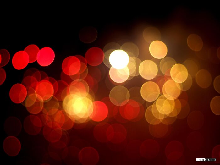 I Manually Focused On The Olympus Zuiko 50 F/1.8 Lens To Capture A Shot Of The Fireworks With The Out-Of-Focus Effect