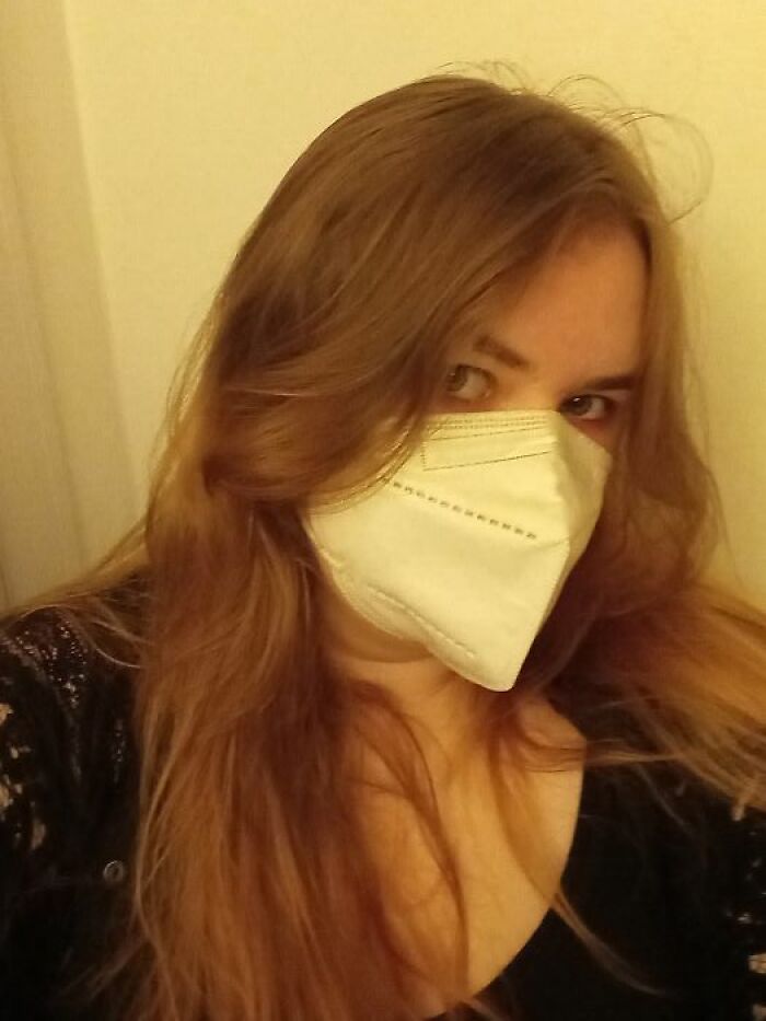 I Got Curtain Bangs! Or, At Least, Something Vaguely Resembling Curtain Bangs? (Mask To Protect Secret Identity)
