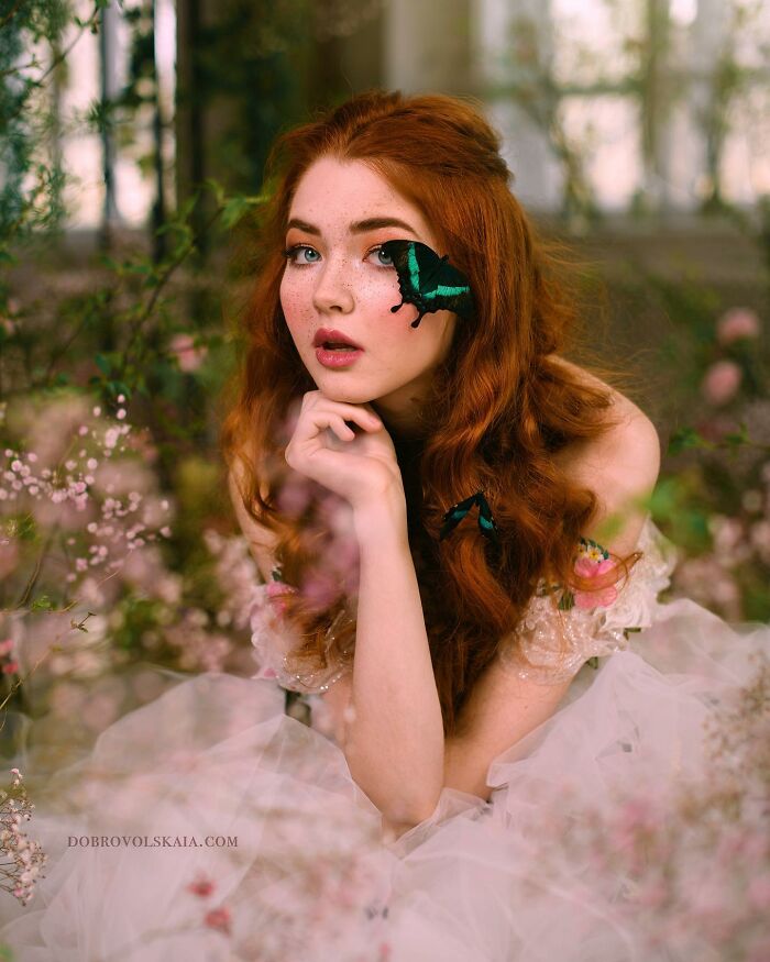 Photographer Creates Stunning Photo Shoots To Highlight The Close Bond Between Humans And Animals (New Pics)