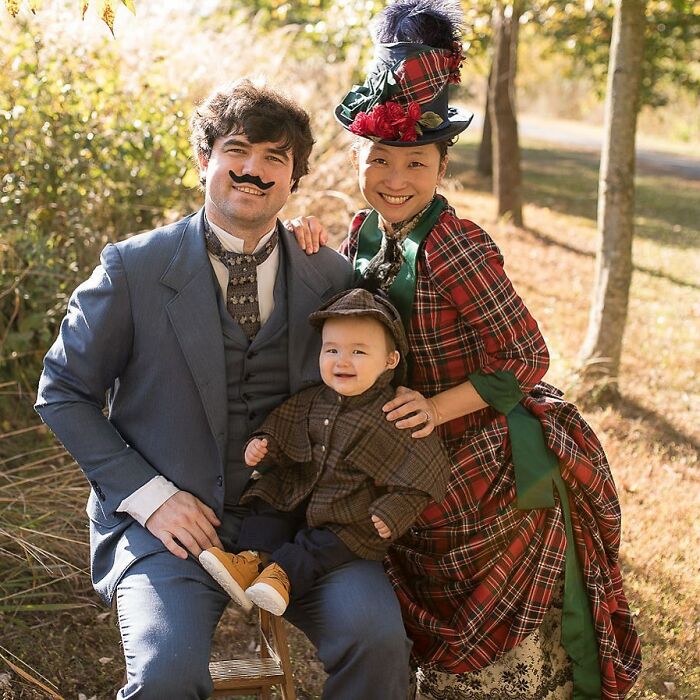 The Anesthesiologist Sews Dresses In Her Spare Time, Inspired By Old-Fashioned Fashion, And The Details Of Her Work Are Amazing (New Pics)