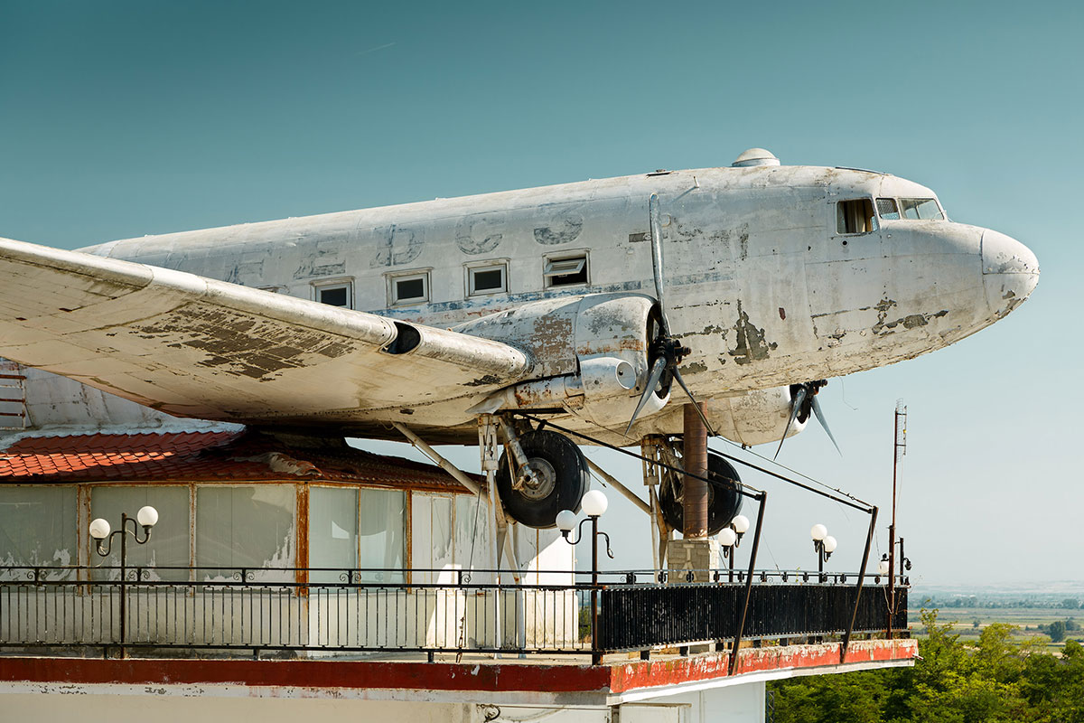 I Captured 15 Of The Most Beautiful Abandoned Places In Greece Bored