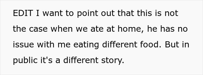 Couple Quarrels After Blind BF Touches GF's Food To Make Sure She Ordered The Same Dish He Did Couple Quarrels After Blind BF Touches GF's Food To Make Sure She Ordered The Same Dish He Did