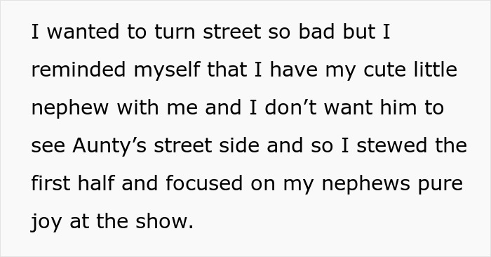 Woman Wreaks Petty Revenge On Fellow Theatergoer After Continuously Getting Elbowed During The Show Woman Wreaks Petty Revenge On Fellow Theatergoer After Continuously Getting Elbowed During The Show