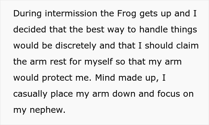 Woman Wreaks Petty Revenge On Fellow Theatergoer After Continuously Getting Elbowed During The Show Woman Wreaks Petty Revenge On Fellow Theatergoer After Continuously Getting Elbowed During The Show