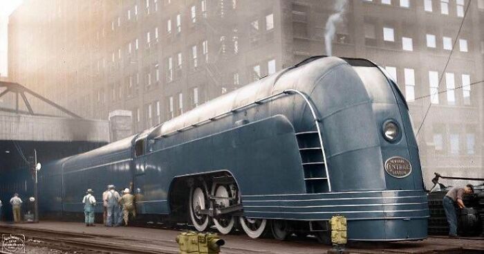 Foto coloreada del tren "Mercury" de estilo Art Decó. Chicago, 1936