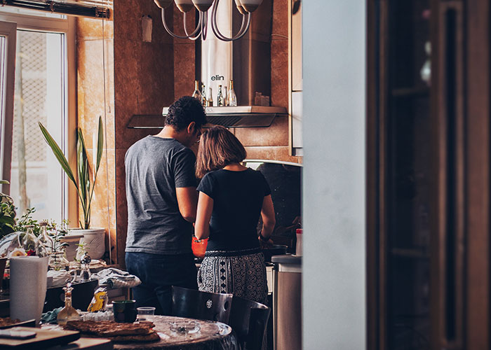 “The Bathroom Floor Was Suddenly Always Wet”: BF Keeps Missing The Toilet, GF Gets Resourceful “The Bathroom Floor Was Suddenly Always Wet”: BF Keeps Missing The Toilet, GF Gets Resourceful
