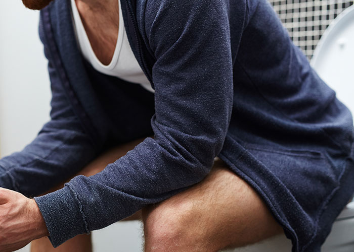 “The Bathroom Floor Was Suddenly Always Wet”: BF Keeps Missing The Toilet, GF Gets Resourceful “The Bathroom Floor Was Suddenly Always Wet”: BF Keeps Missing The Toilet, GF Gets Resourceful