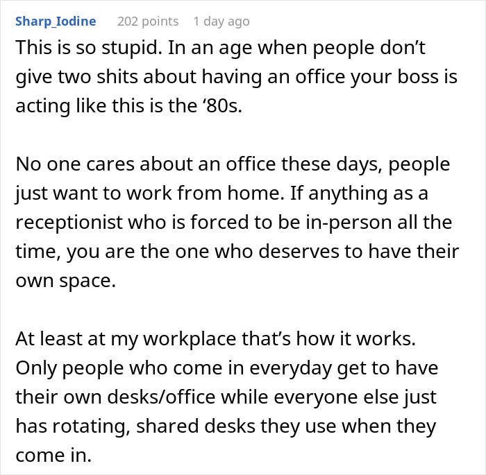 Worker Realizes How Lowly They’re Regarded After Getting Humiliated Over A Better Office Desk Worker Realizes How Lowly They’re Regarded After Getting Humiliated Over A Better Office Desk