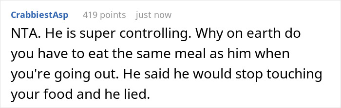 Couple Quarrels After Blind BF Touches GF's Food To Make Sure She Ordered The Same Dish He Did Couple Quarrels After Blind BF Touches GF's Food To Make Sure She Ordered The Same Dish He Did