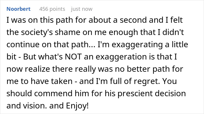 40 Y.O. Has Multiple Degrees After Being In University For 20 Years, His Wife Asks If It’s A Red Flag 40 Y.O. Has Multiple Degrees After Being In University For 20 Years, His Wife Asks If It’s A Red Flag