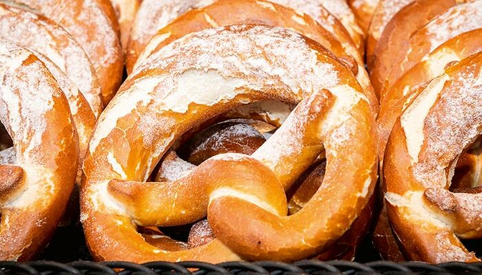 Hey Pandas, What’s Your “Travel Snack” Classic? (Closed)