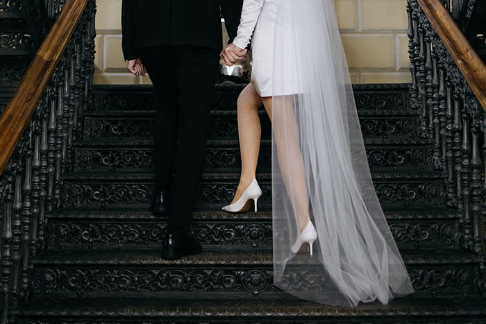 "What’s The Cringiest Thing You’ve Seen A Bride And Groom Do For Their Wedding?" (40 Answers)