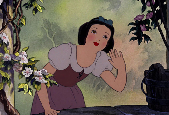 Snow White smiling and waving