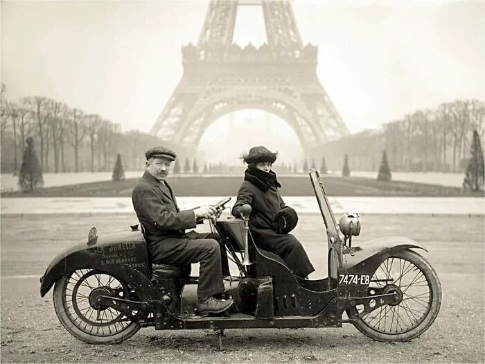 Two-Seater In Paris, 1922