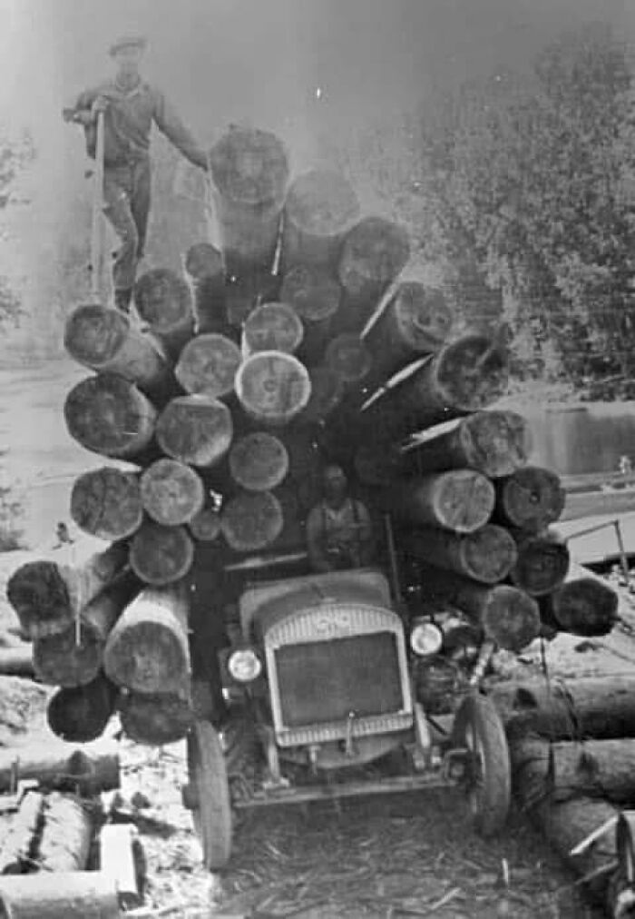 A Tough Truck Carrying Logs, 1915