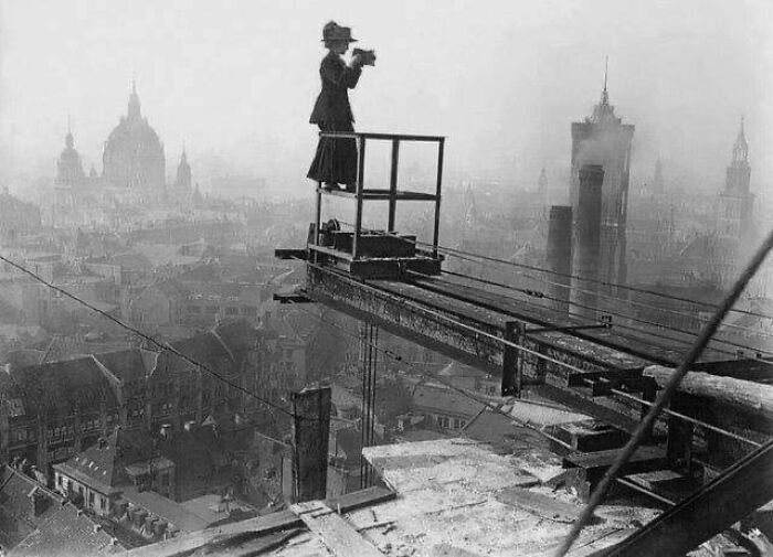 Fotógrafa sobre el cielo de Berlín, 1912