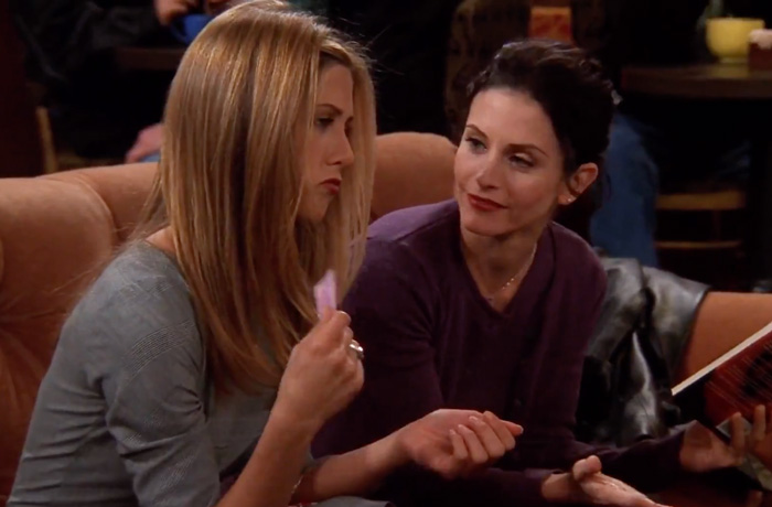 Rachel and Monica in the coffee house 
