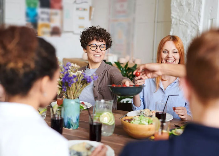 “I Simply Left”: Guy’s Wholesome Birthday Gift For Niece Makes Him An Unwelcome Guest “I Simply Left”: Guy’s Wholesome Birthday Gift For Niece Makes Him An Unwelcome Guest