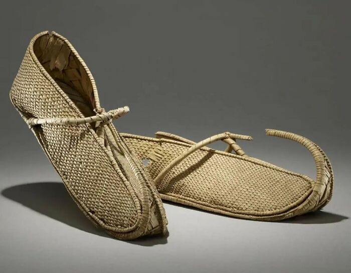 Pair Of Woven Palm Leaf Sandals, New Kingdom, Egypt