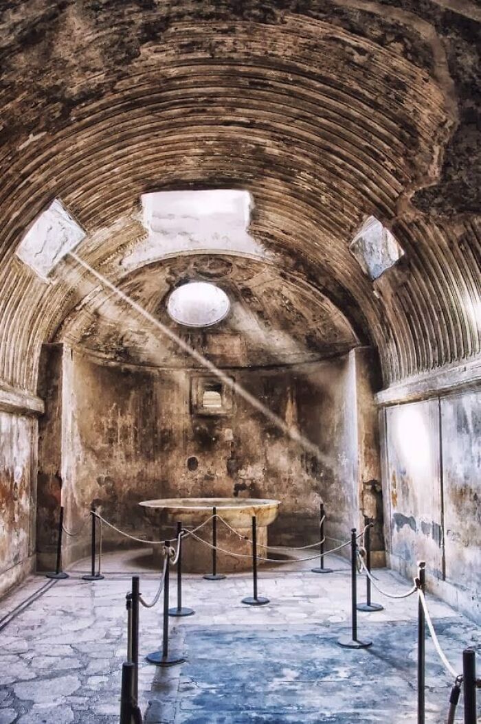 The Old Bath Of Pompeii
