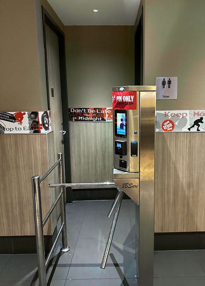 This Toilet In A KFC Restaurant Is Not Free Even For Customers