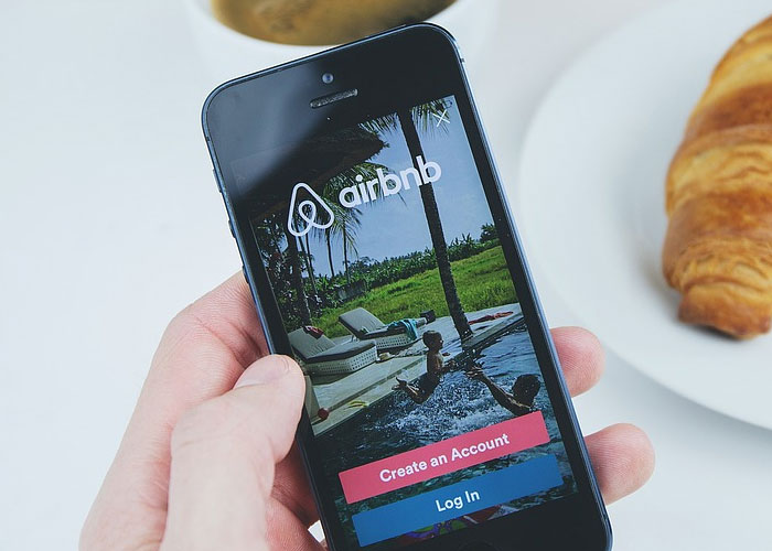 Airbnb Property Dragged After Professor Shares His Unexpected Finding