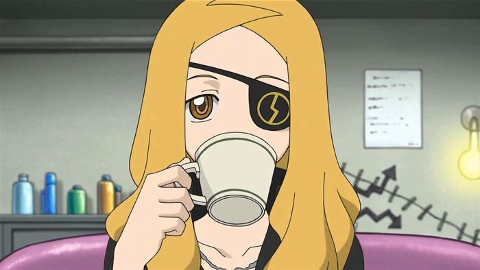 Marie Mjolnir drinking tea from Soul Eater