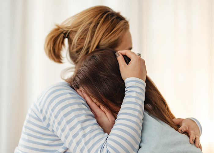 “Am I A Bad Mom?”: Dad Is Angry Wife Put Son "In Danger" After His Prank Went Wrong “Am I A Bad Mom?”: Dad Is Angry Wife Put Son "In Danger" After His Prank Went Wrong