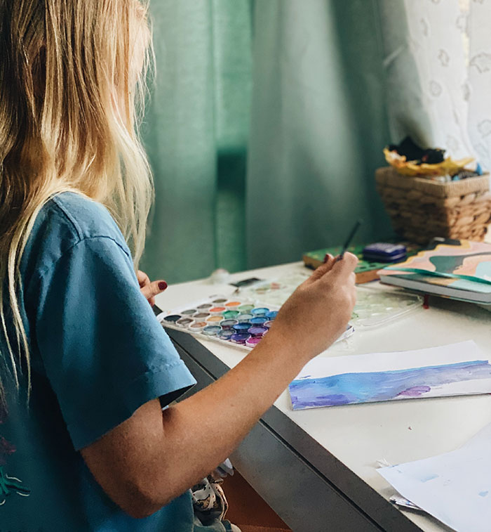 Relative Thinks 9-Year-Old “Shouldn’t Expect Payment” For 75 Cupcakes, Gets Called Out By Mom