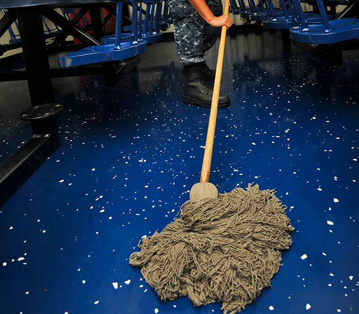 “15 Minutes”: 40 Ex-Employees Share The Quickest They Have Ever Left A Job