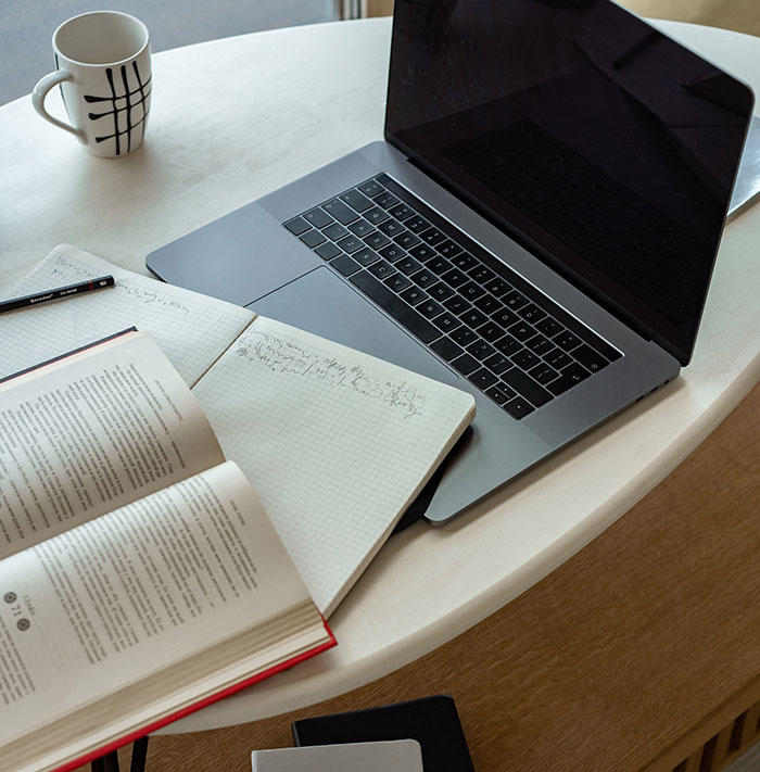 “15 Minutes”: 40 Ex-Employees Share The Quickest They Have Ever Left A Job