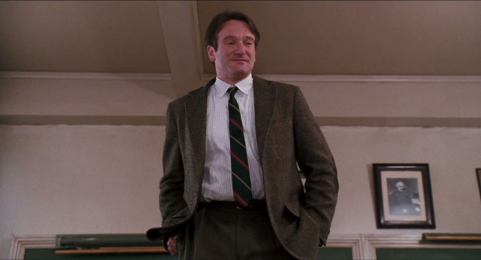 robin williams in a suit in dead poet society