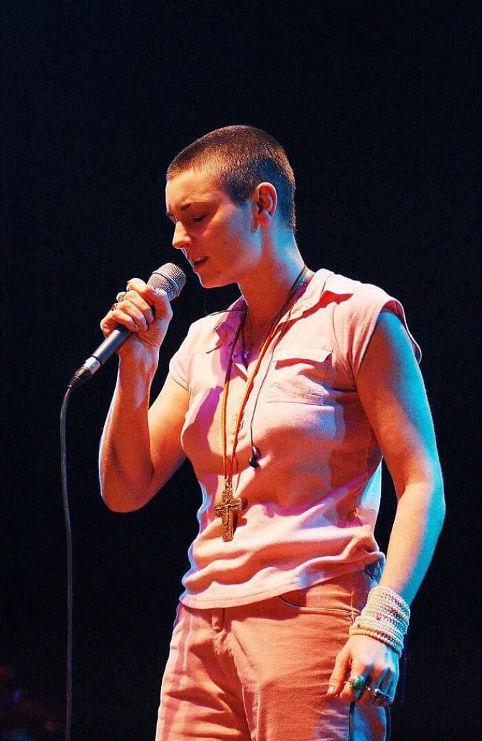 “Fight The Real Enemy”: Sinéad O’Connor Had No Regrets About Her Life-Changing “SNL” Incident “Fight The Real Enemy”: Sinéad O’Connor Had No Regrets About Her Life-Changing “SNL” Incident