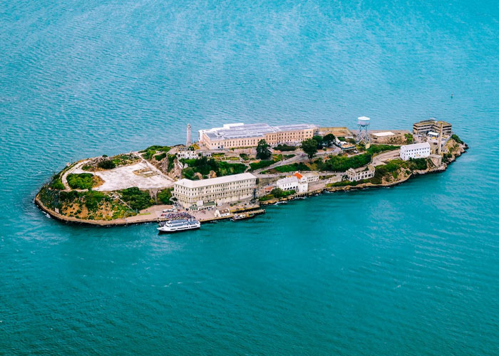 30 "Tourist Traps" That People Say Actually Live Up To The Hype