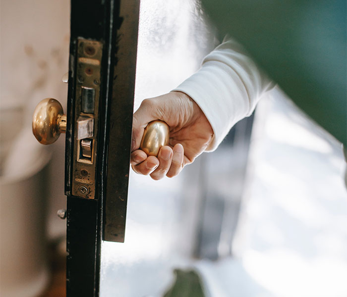 "Knock Before Entering": 29 Men Give Moms Advice On Raising A Boy