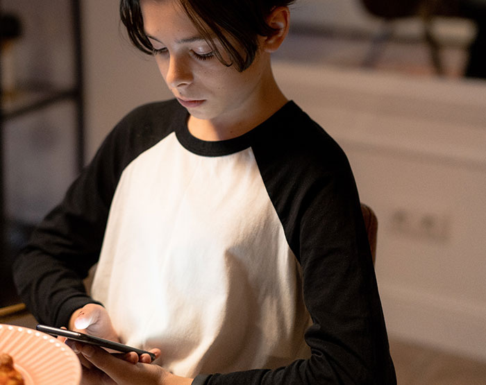 "Knock Before Entering": 29 Men Give Moms Advice On Raising A Boy