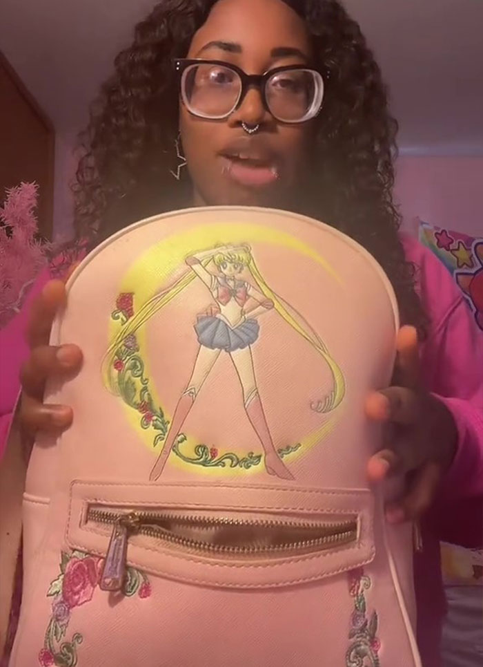 Creator Sparks Massive Debate Over Adults Wearing Backpacks Creator Sparks Massive Debate Over Adults Wearing Backpacks