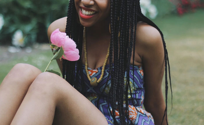 Woman Cleverly Confronts Her Trash-Talking Roommate Who Assumed She Doesn't Speak Spanish Woman Cleverly Confronts Her Trash-Talking Roommate Who Assumed She Doesn't Speak Spanish