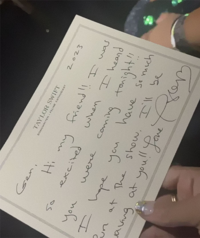 “That’s What Makes Her So Amazing”: Taylor Swift’s Seriously Nerdy Letterhead Is Going Viral