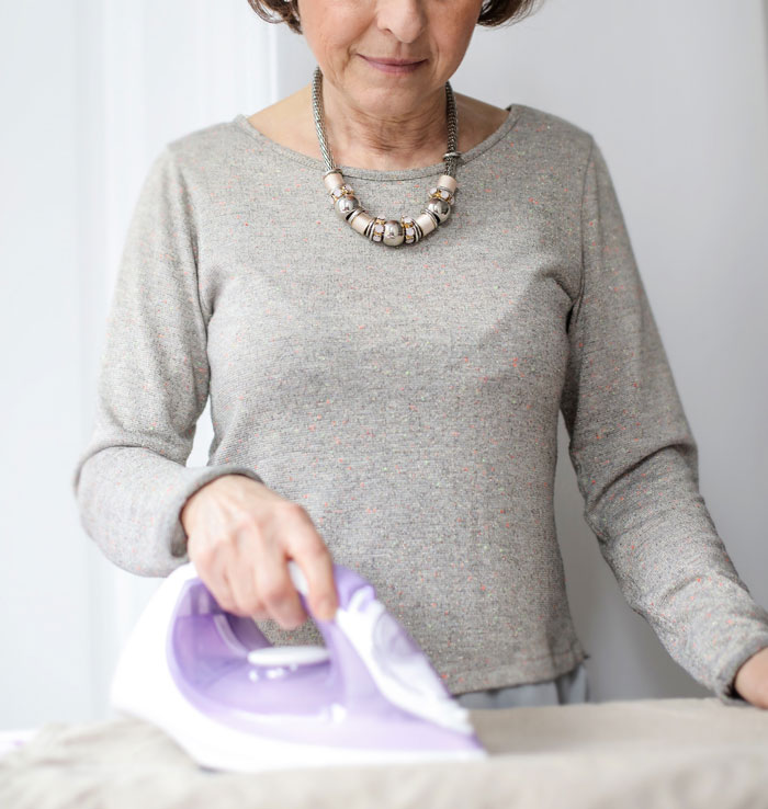 Family Drama Ensues After Wife Keeps Trying To Make MIL Like Her, Husband Tells Her She Never Will Family Drama Ensues After Wife Keeps Trying To Make MIL Like Her, Husband Tells Her She Never Will