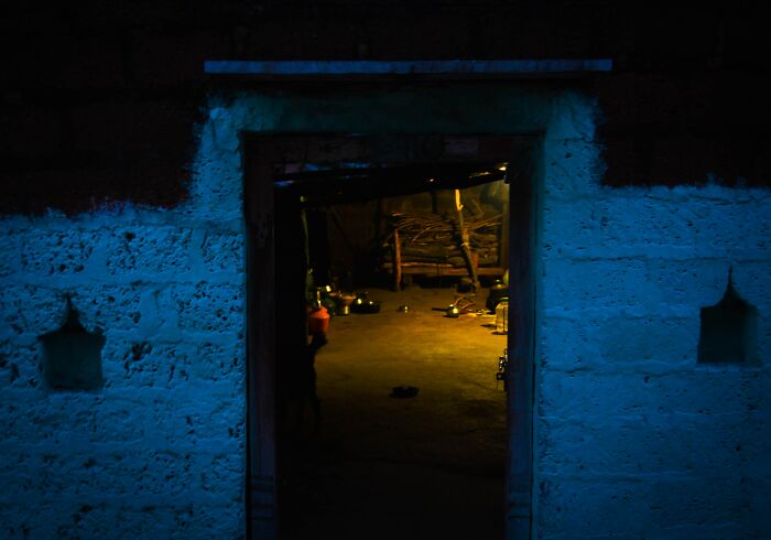 37 Of The Absolute Worst Lies Kids Ever Caught Their Parents Telling, As Listed Online