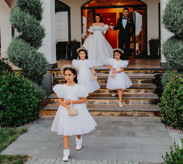 Man Guilted For Leaving Sister’s Wedding Over Son’s Exclusion, Asks The Internet For Help Man Guilted For Leaving Sister’s Wedding Over Son’s Exclusion, Asks The Internet For Help