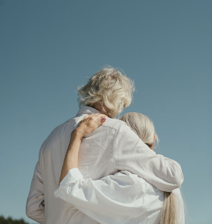 Dad Blows Up Family To Have An Affair, Wants His Reluctant Daughters To Meet His Mistress Dad Blows Up Family To Have An Affair, Wants His Reluctant Daughters To Meet His Mistress