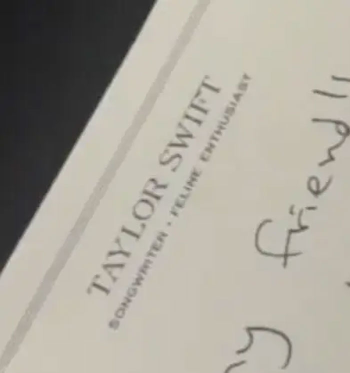 “That’s What Makes Her So Amazing”: Taylor Swift’s Seriously Nerdy Letterhead Is Going Viral