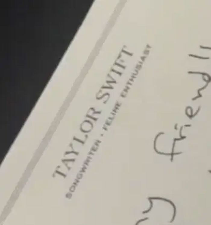 “That’s What Makes Her So Amazing”: Taylor Swift’s Seriously Nerdy Letterhead Is Going Viral “That’s What Makes Her So Amazing”: Taylor Swift’s Seriously Nerdy Letterhead Is Going Viral