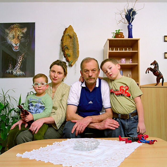 Photographer Transforms To Join Other Strangers' Family (72 New Pics)