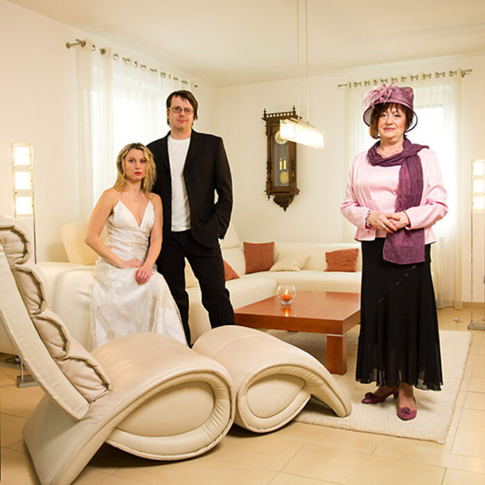 Photographer Transforms To Join Other Strangers' Family (72 New Pics)