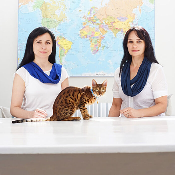 Photographer Transforms To Join Other Strangers' Family (72 New Pics)