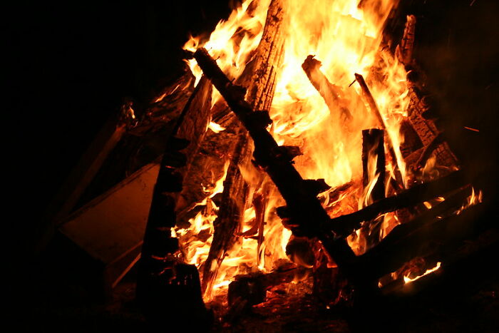 27 People Answer “Why Did That One Kid Get Expelled?”