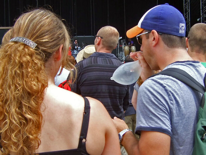 30 Signs That People Peaked In High School And Never Left That Mindset, Shared By Netizens